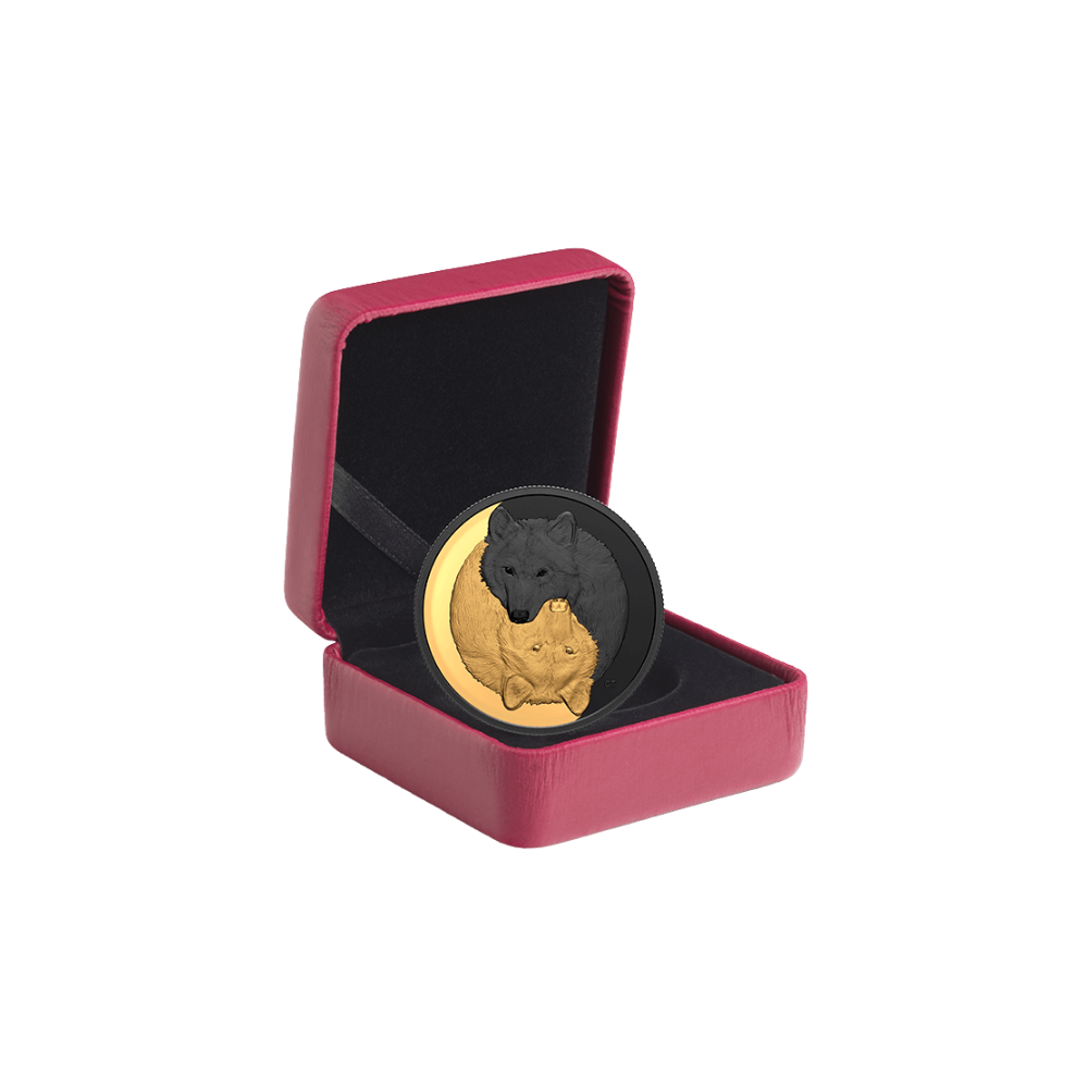 GREY WOLF Black and Gold Silver Coin $20 Canada 2021