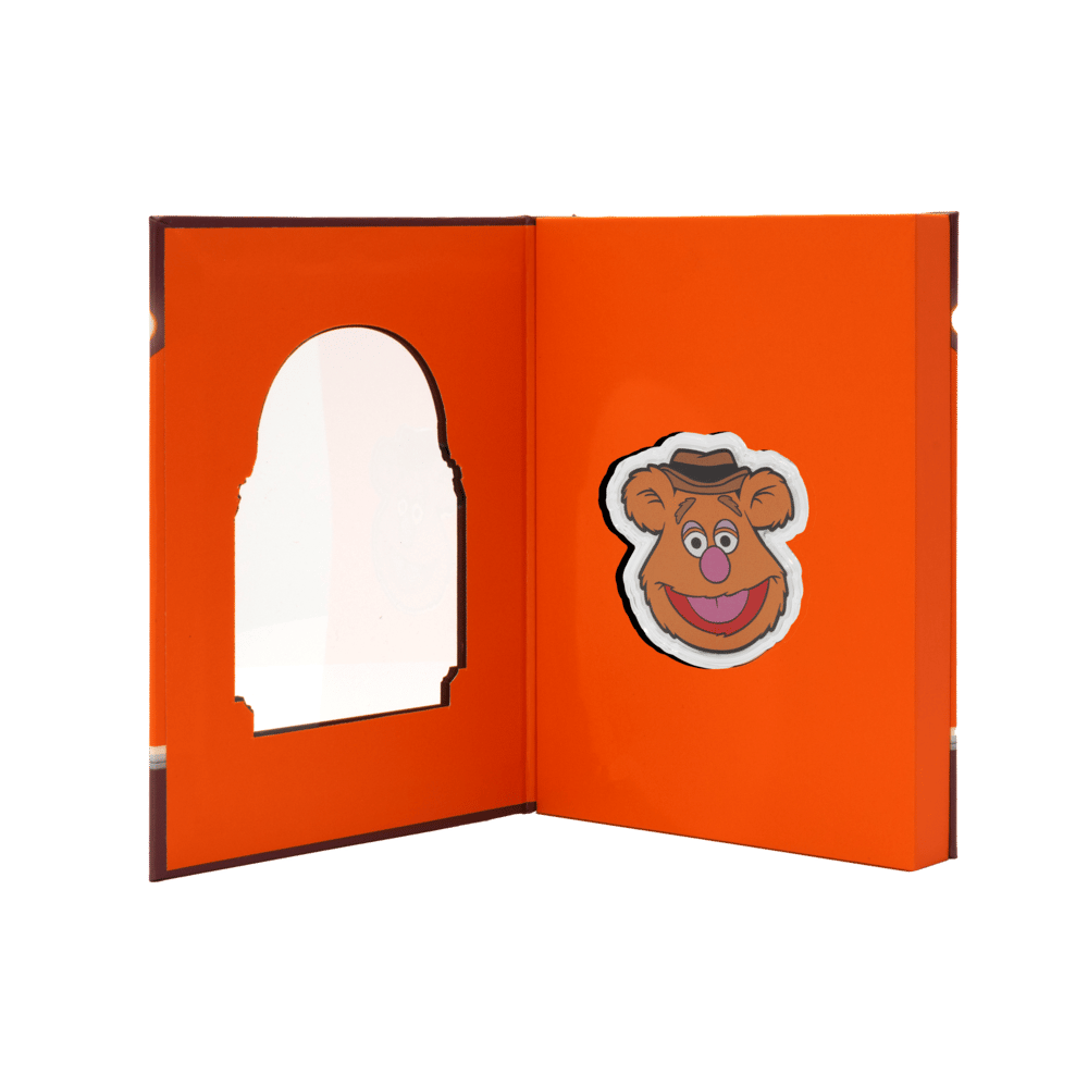 Disney The Muppets Fozzie Bear Silver Coin presentation box opened - Agoro by New Zealand Mint