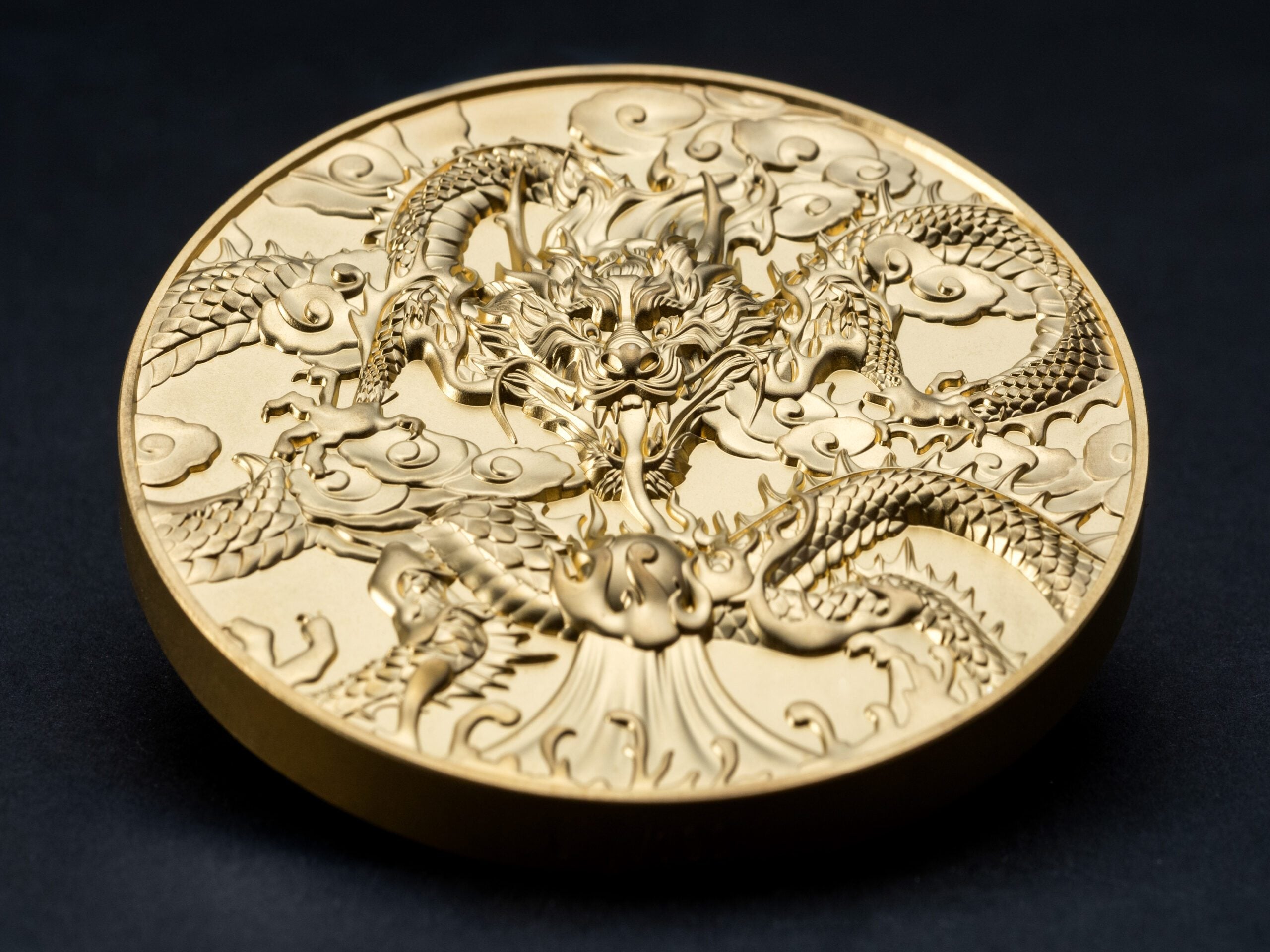 CHINESE DRAGON ART Gold Plated 5 Oz Silver Coin $10 Niue 2024