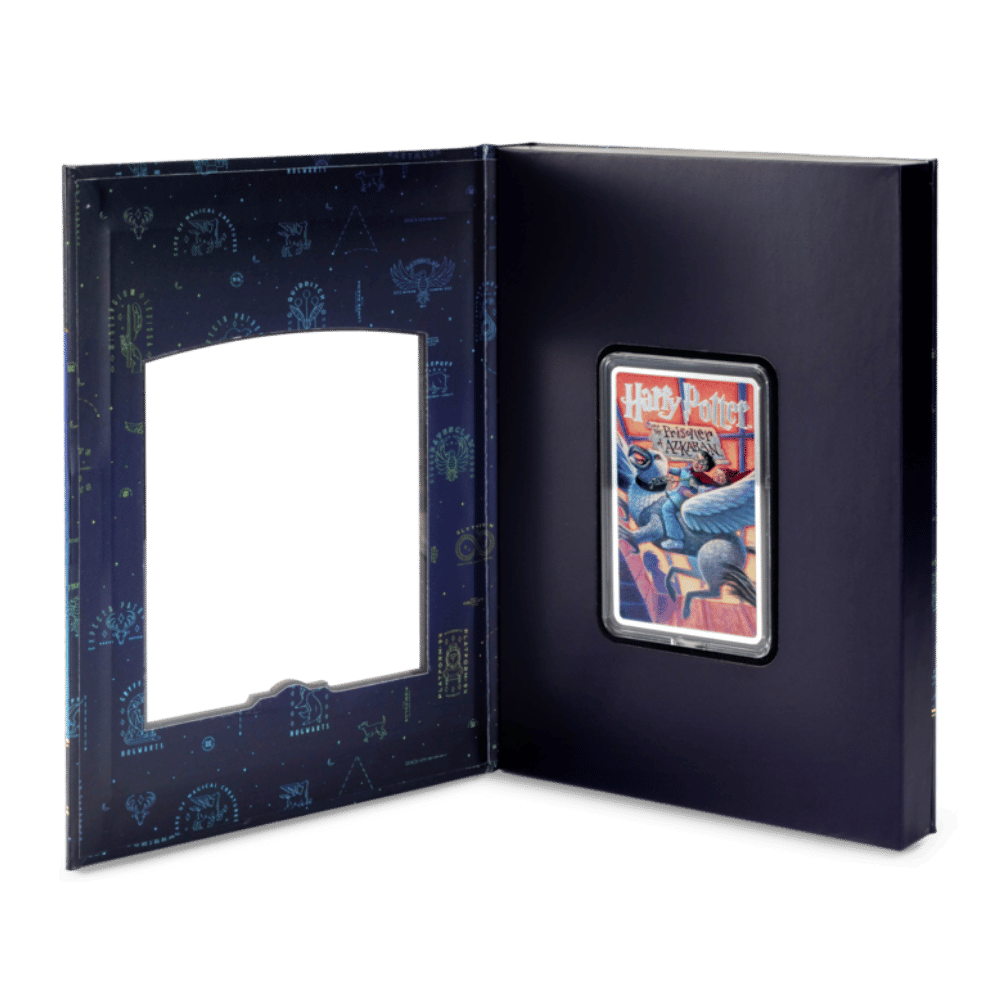 HARRY POTTER™ Harry Potter and the Prisoner of Azkaban Silver Coin packaging opened - Agoro by New Zealand Mint