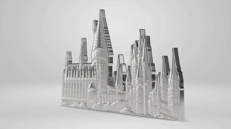 HARRY POTTER™ Hogwarts Castle Silver Collectible Coin video - Agoro